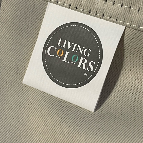 4 curtain panels - Picture 3 of 5